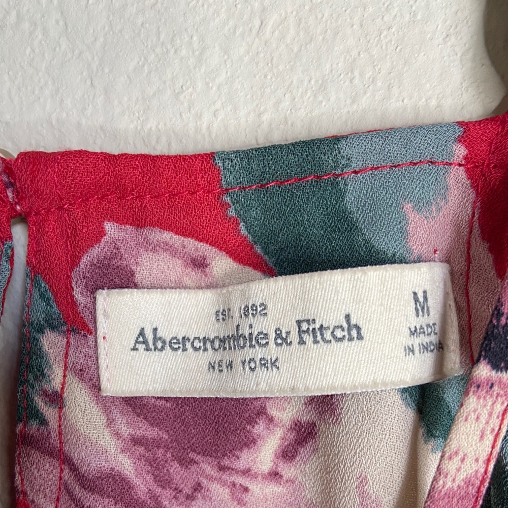A&F FLORAL HALTER TOP💐 - Picture 2 of 2